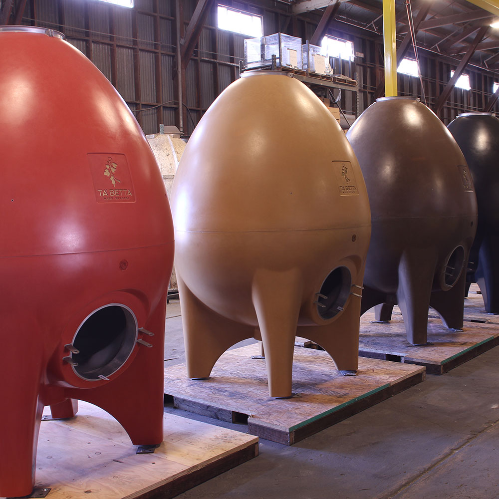 EGG 18hl Weinbehälter aus Beton EGG 18hl Weinbehälter aus Beton